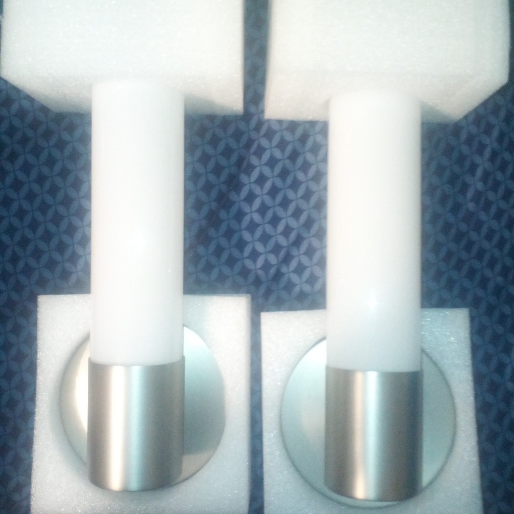 New In Box WAC Nickel Finish Light Fixture - Picture 4 of 4